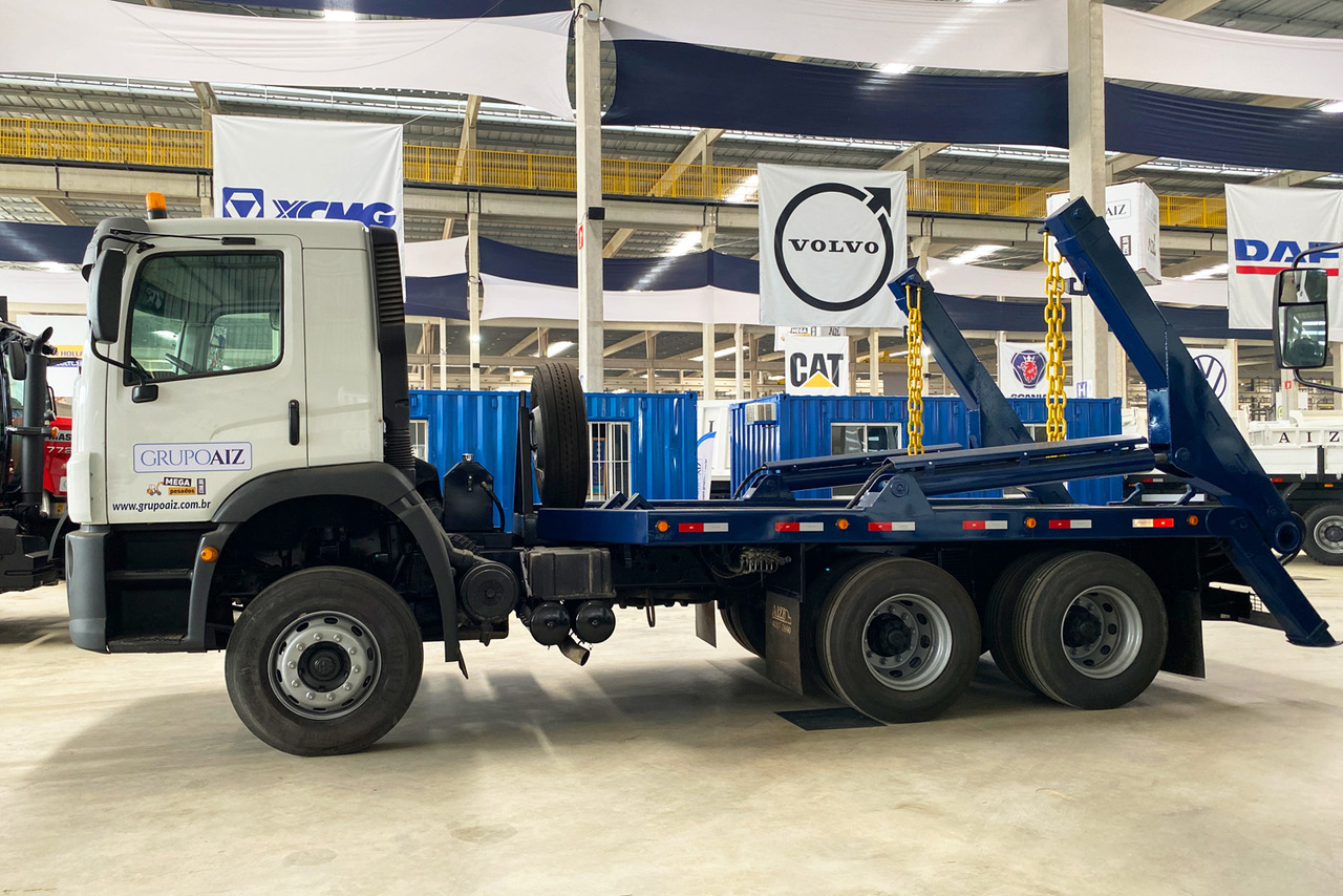 Volkswagen VW 27260 Constellation 6x4 - 24/25 8