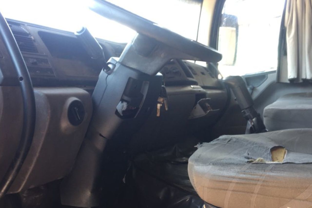 Volkswagen 24-280 E Constellation 6x2 - 13 2