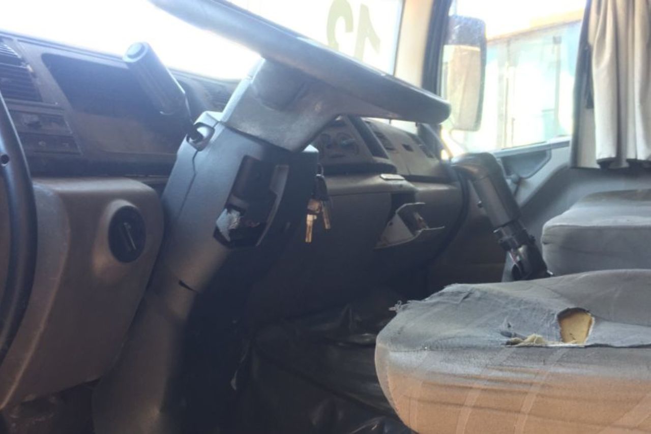 Volkswagen 24-280 E Constellation 6x2 - 13 5