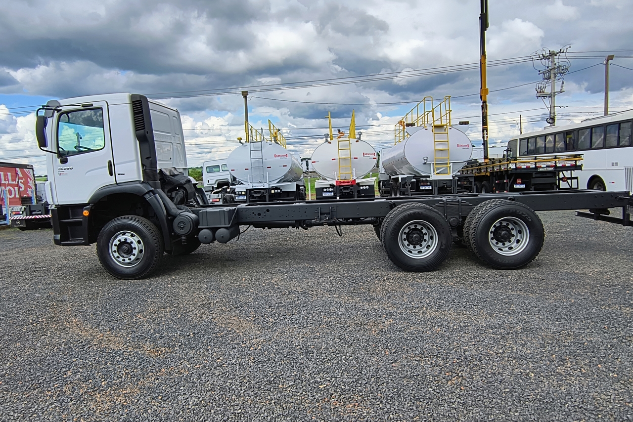 Volkswagen 31-280 E Constel. 6x4 - 18/19 3