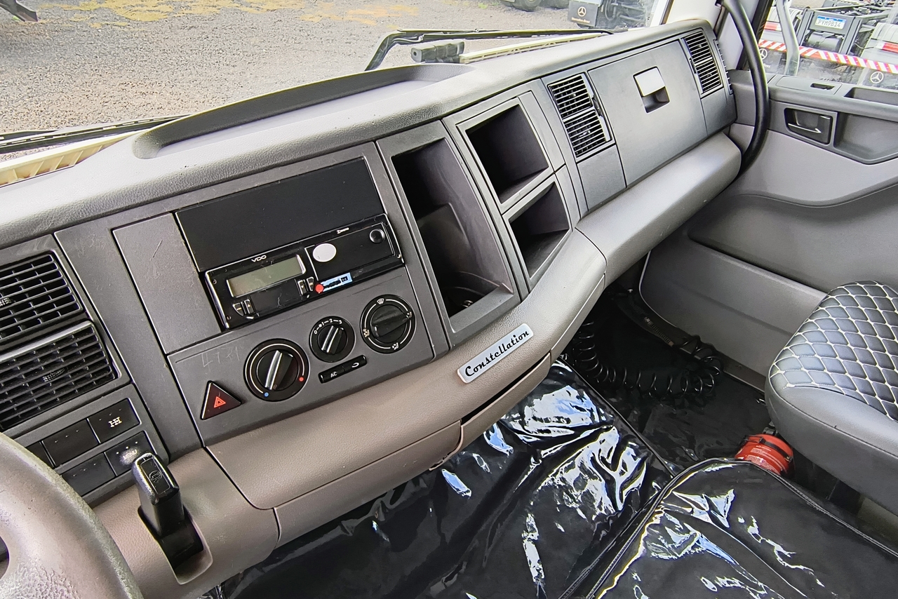 Volkswagen 31-280 E Constel. 6x4 - 18/19 9