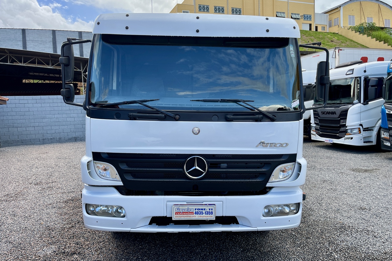 Mercedes Benz Atego 2425 - 09/09 2