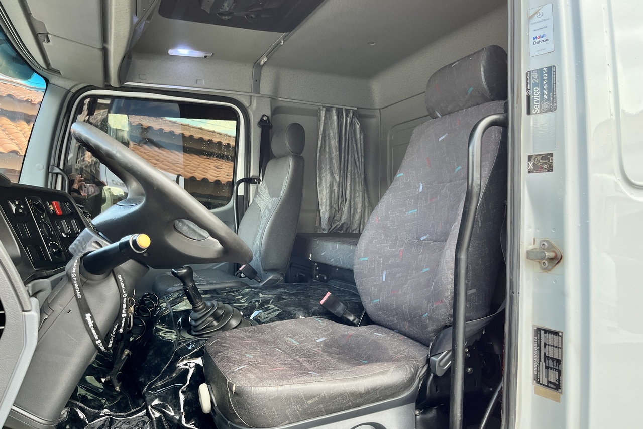 Mercedes Benz Atego 2425 - 09/09 10