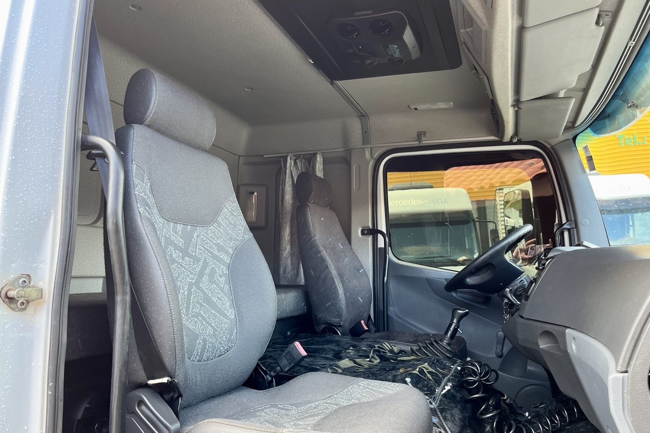 Mercedes Benz Atego 2425 - 09/09 12
