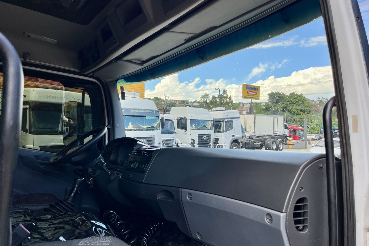 Mercedes Benz Atego 2425 - 09/09 13