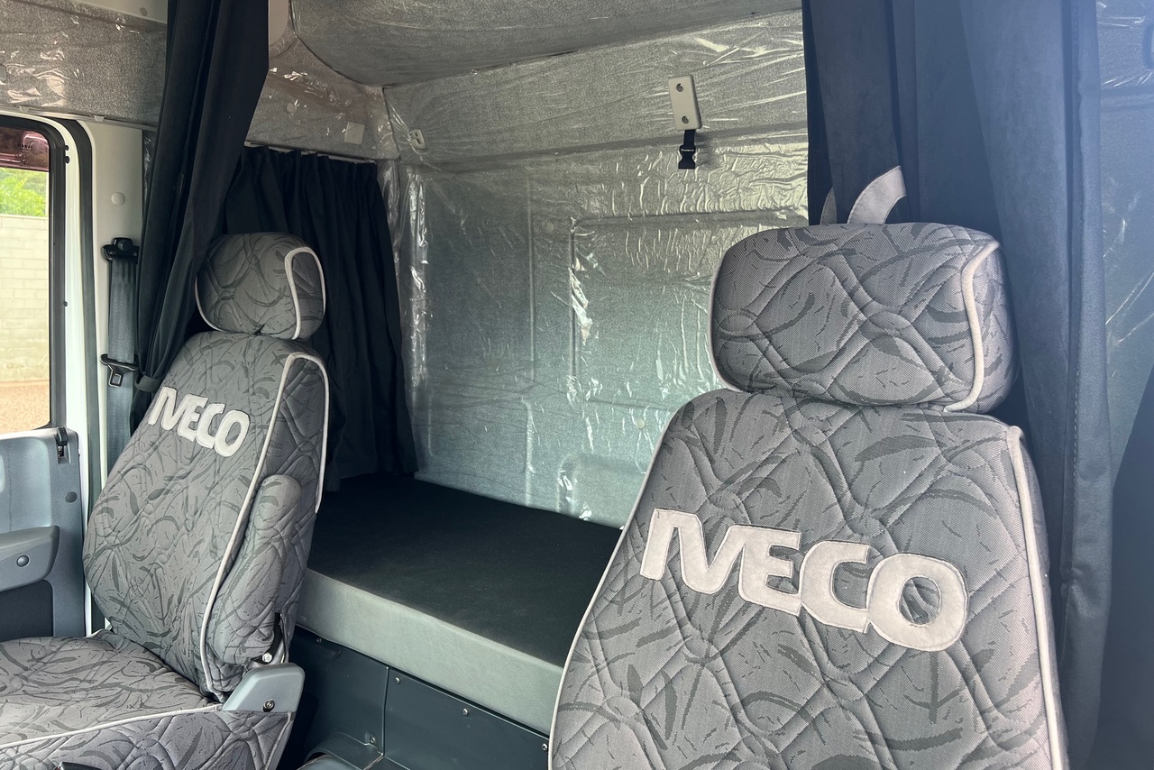 Iveco Tector 240E28 - 21/22 4