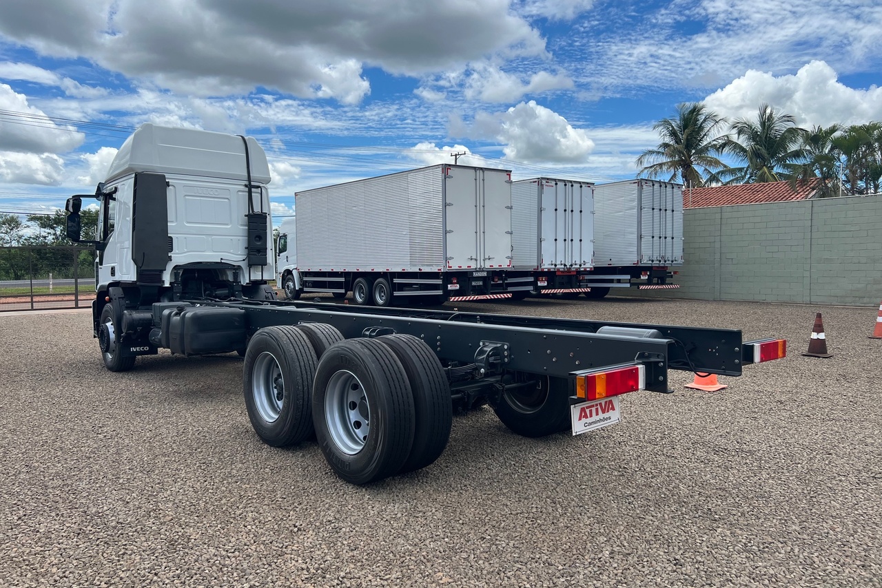 Iveco Tector 240E28 - 21/22 9