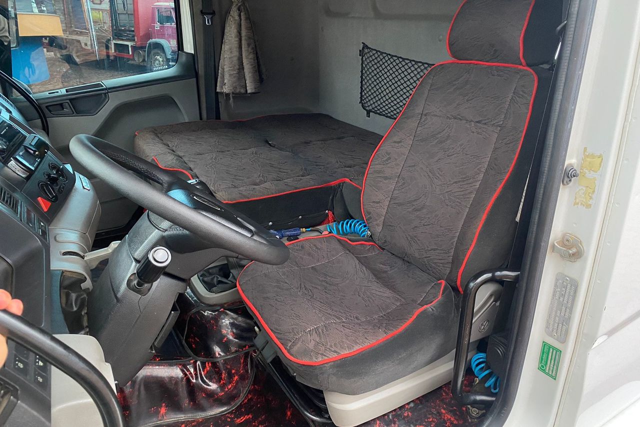 Volkswagen 24-250 E Constellation 3-Eixos - 11/11 20