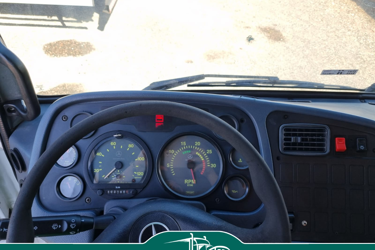 Mercedes Benz MB 1718 - 09/09 3