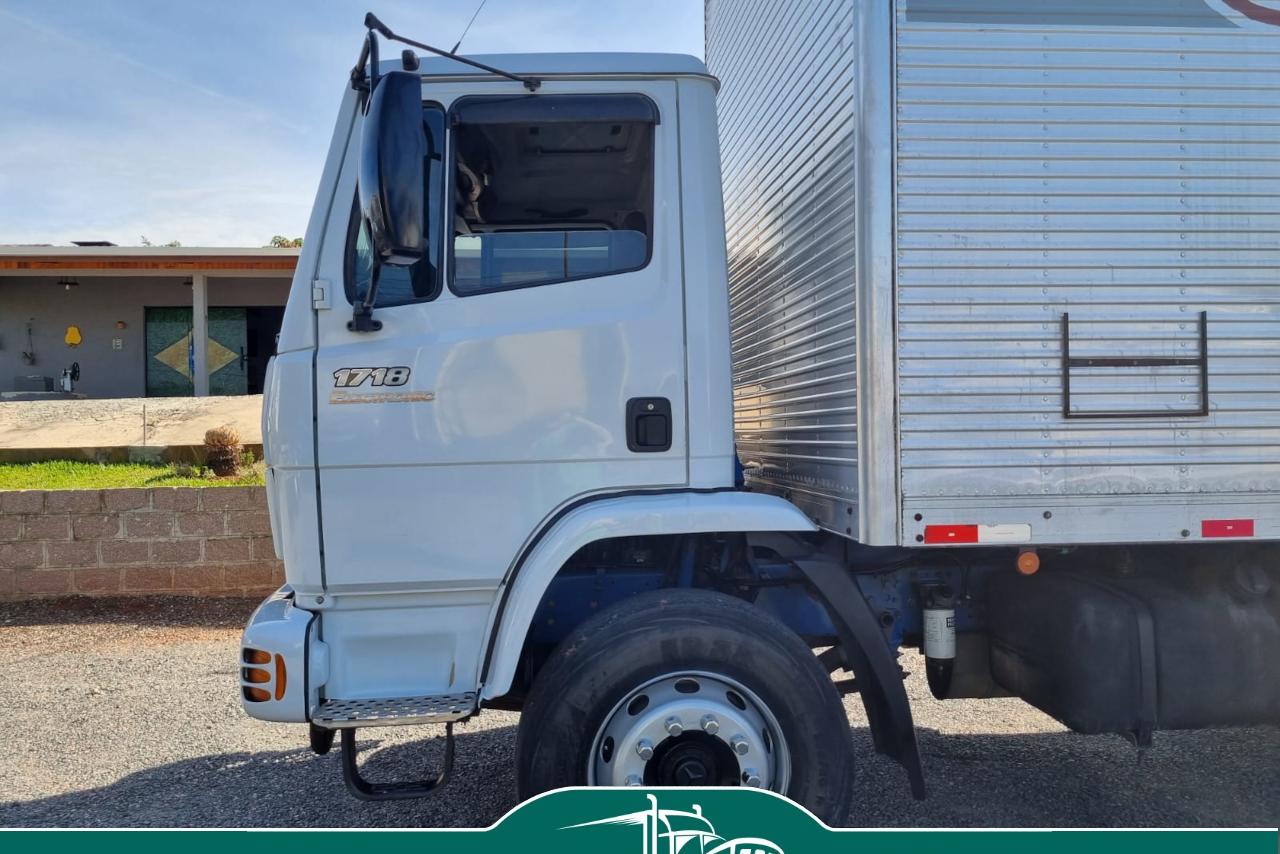 Mercedes Benz MB 1718 - 09/09 7