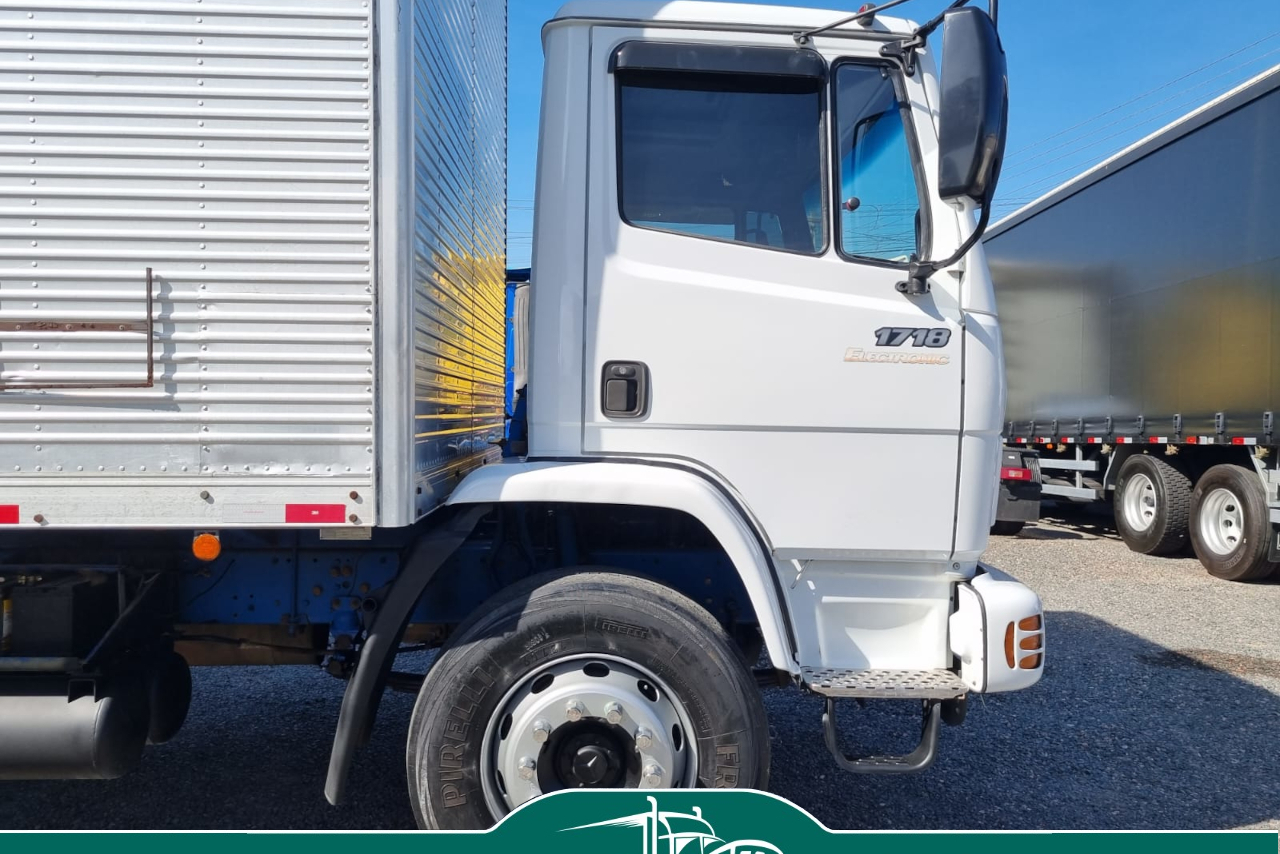 Mercedes Benz MB 1718 - 09/09 10