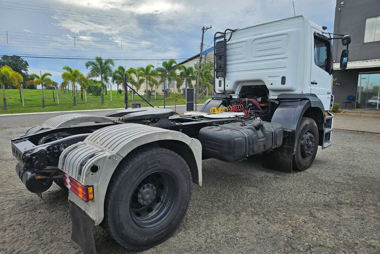Mercedes Benz Axor 1933 - 05/06 5