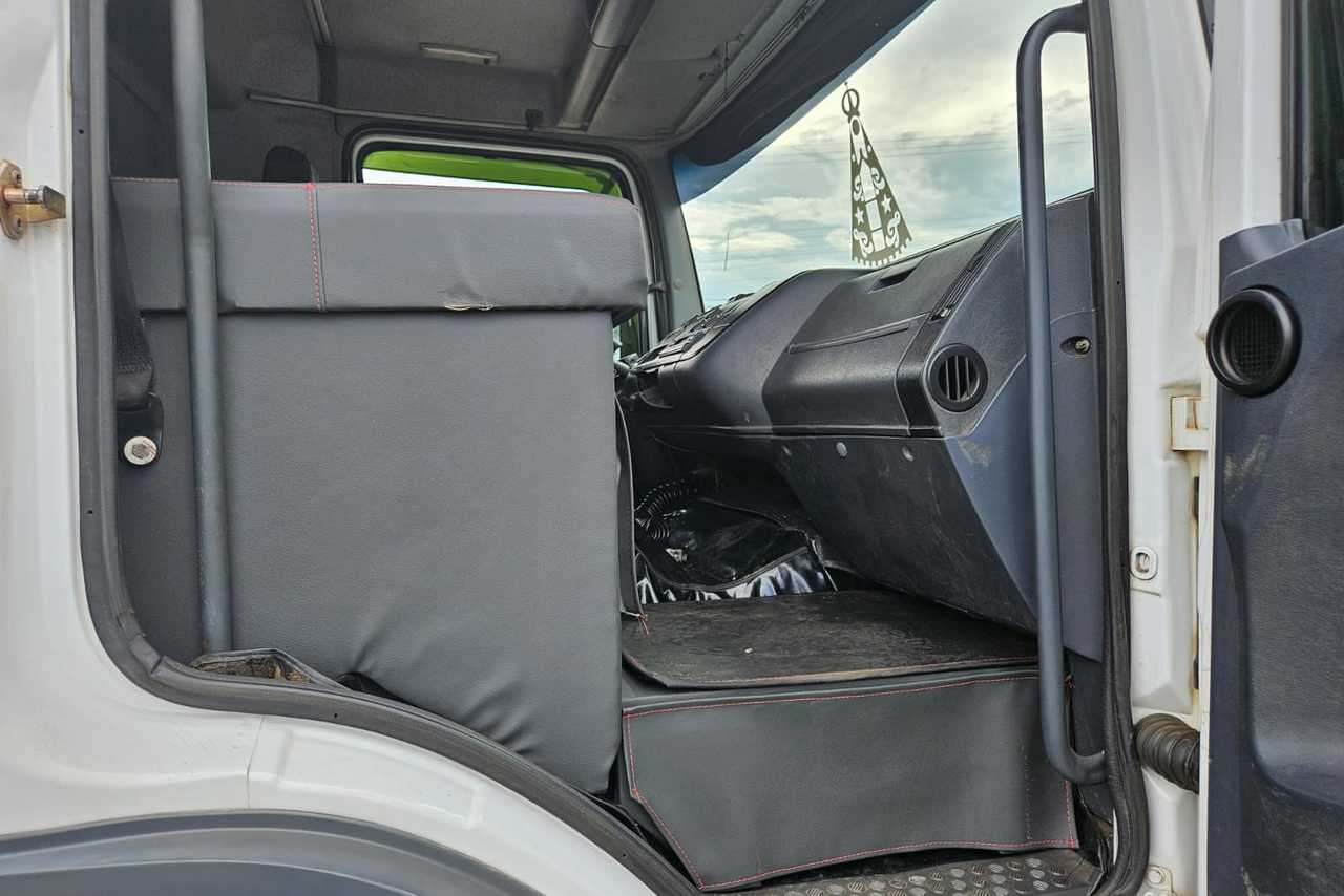 Mercedes Benz Axor 1933 - 05/06 11