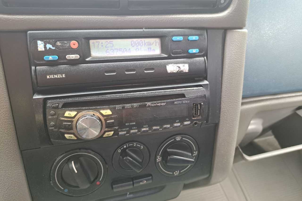 Volkswagen 8 150 - 09/10 4