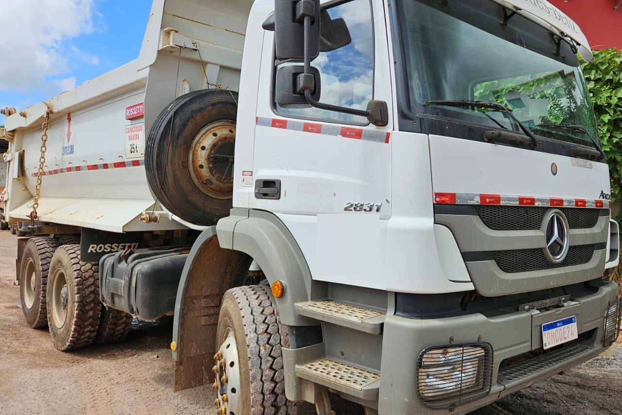 Mercedes Benz Axor 2831 - 12/12 3