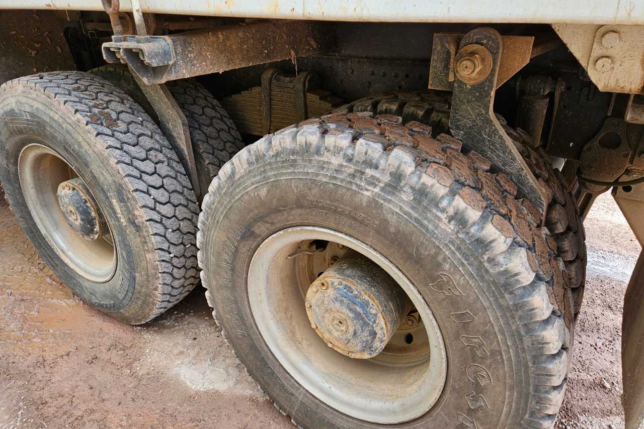 Mercedes Benz Axor 2831 - 12/12 5
