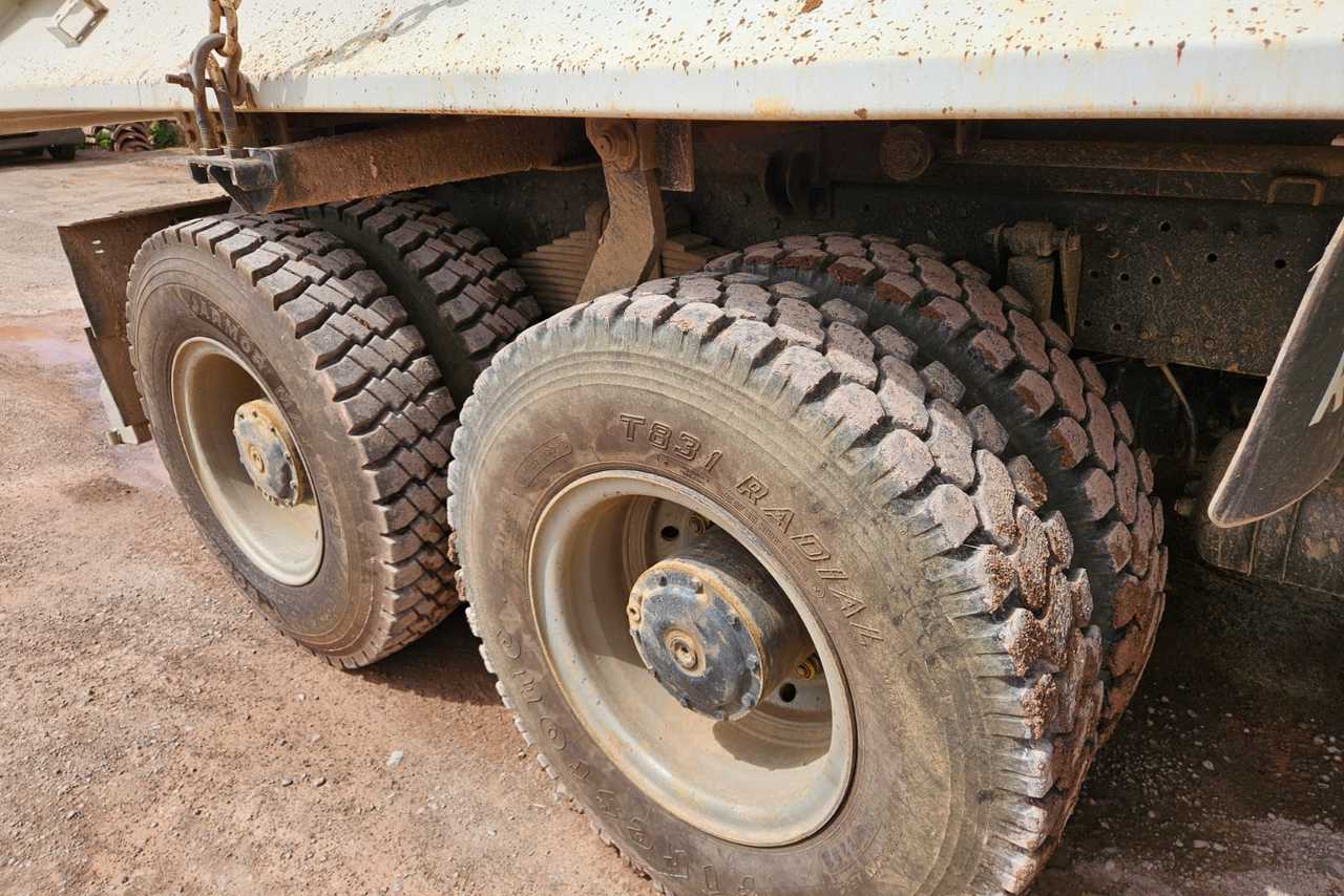 Mercedes Benz Axor 2831 - 12/12 6