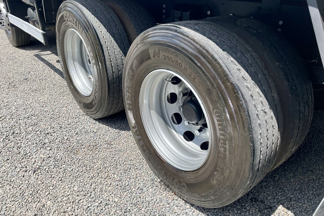 Volkswagen 24-280 E Constellation 8x2 - 19/20 6