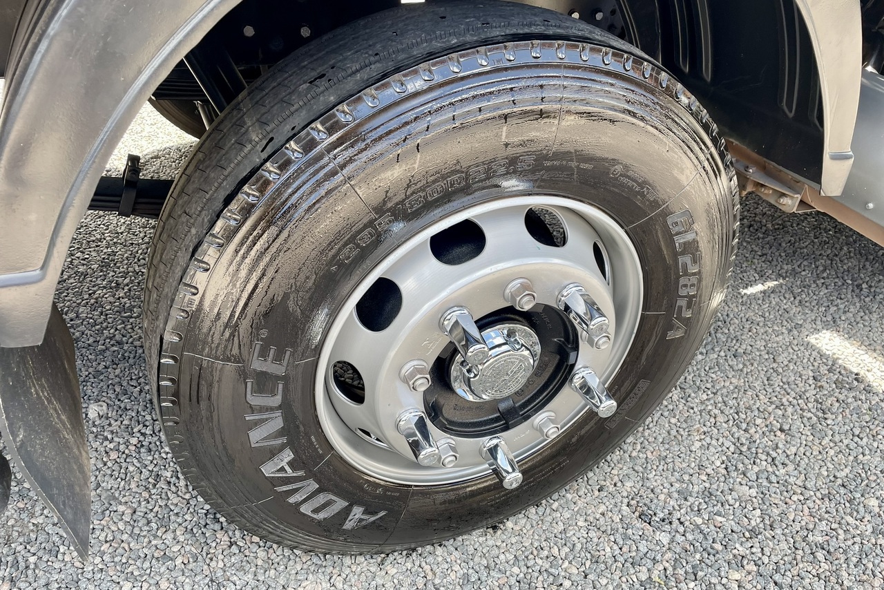 Volkswagen 24-280 E Constellation 8x2 - 19/20 7