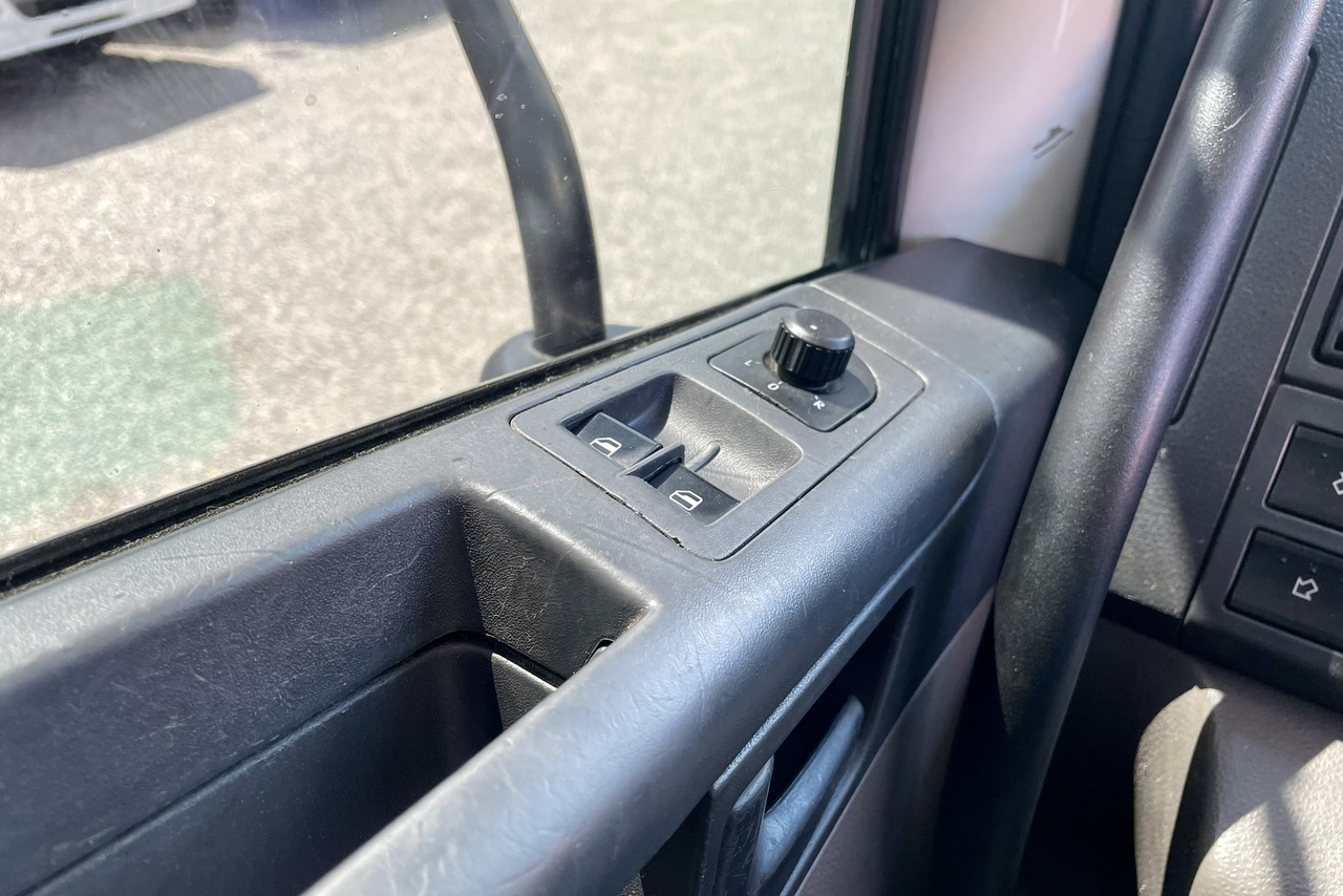 Volkswagen 24-280 E Constellation 8x2 - 19/20 13