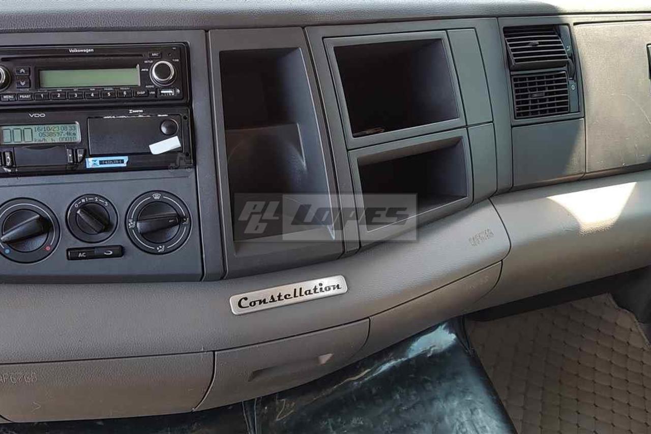 Volkswagen 30-330 Constellation 8x2 - 19/20 15