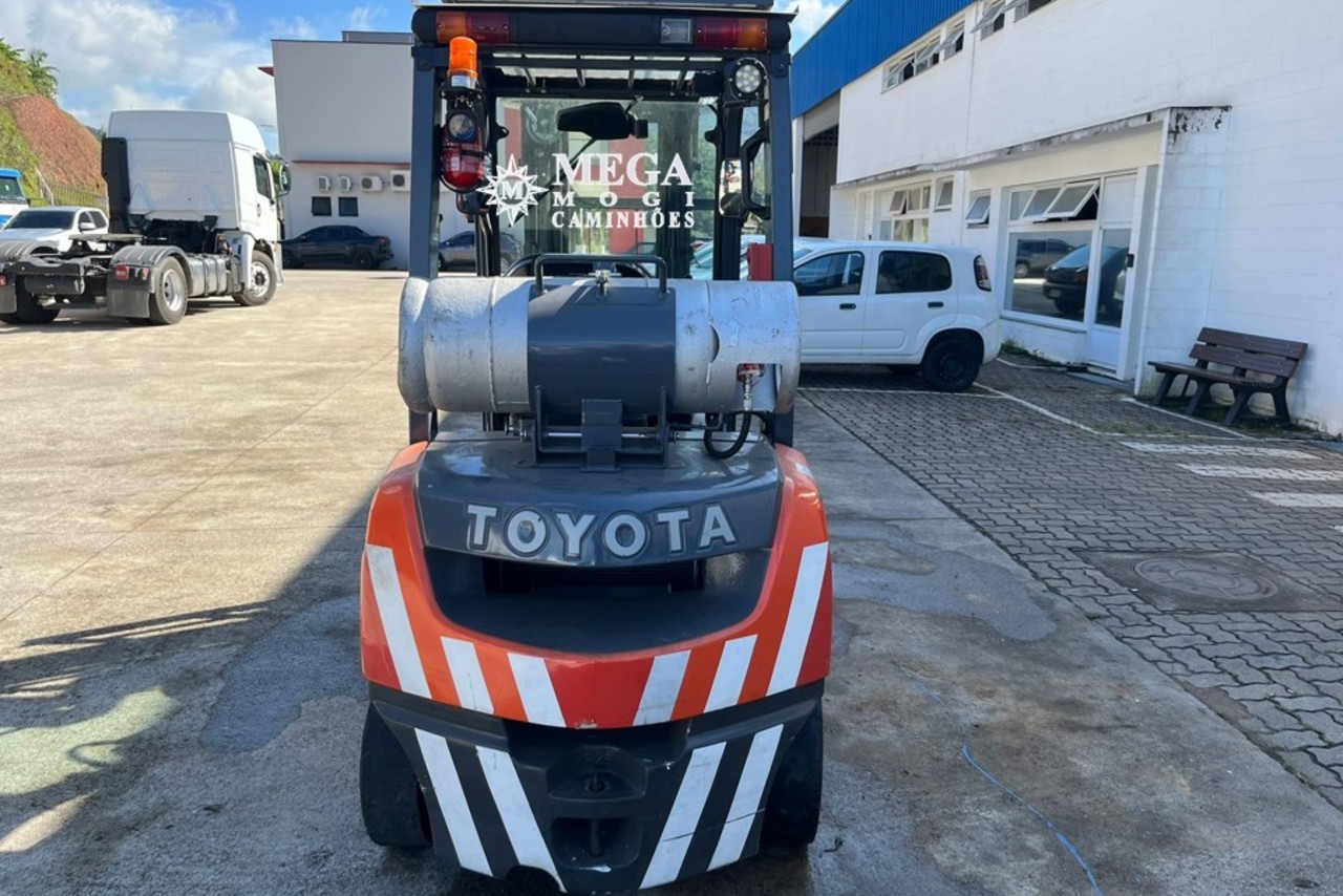 Toyota  FG25 - 17/17 7