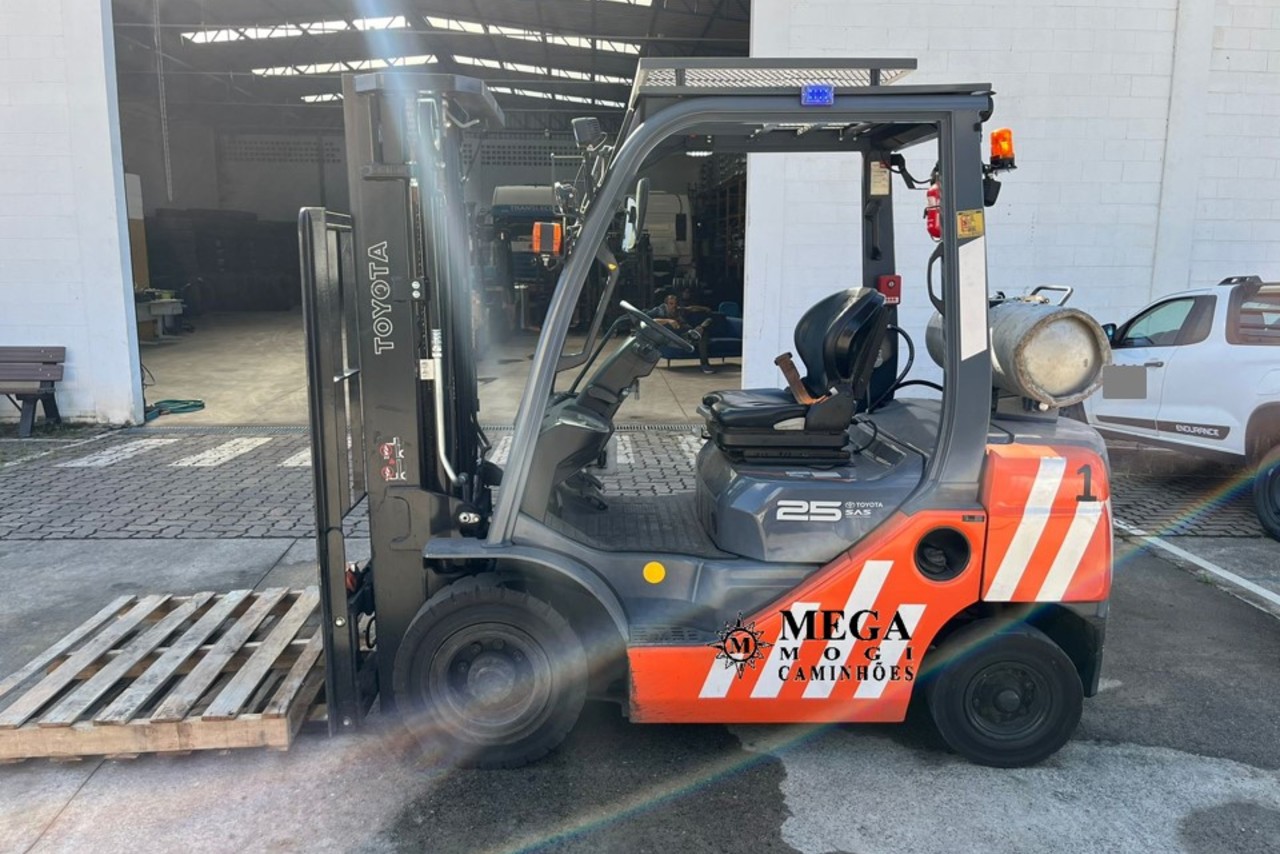 Toyota  FG25 - 17/17 9