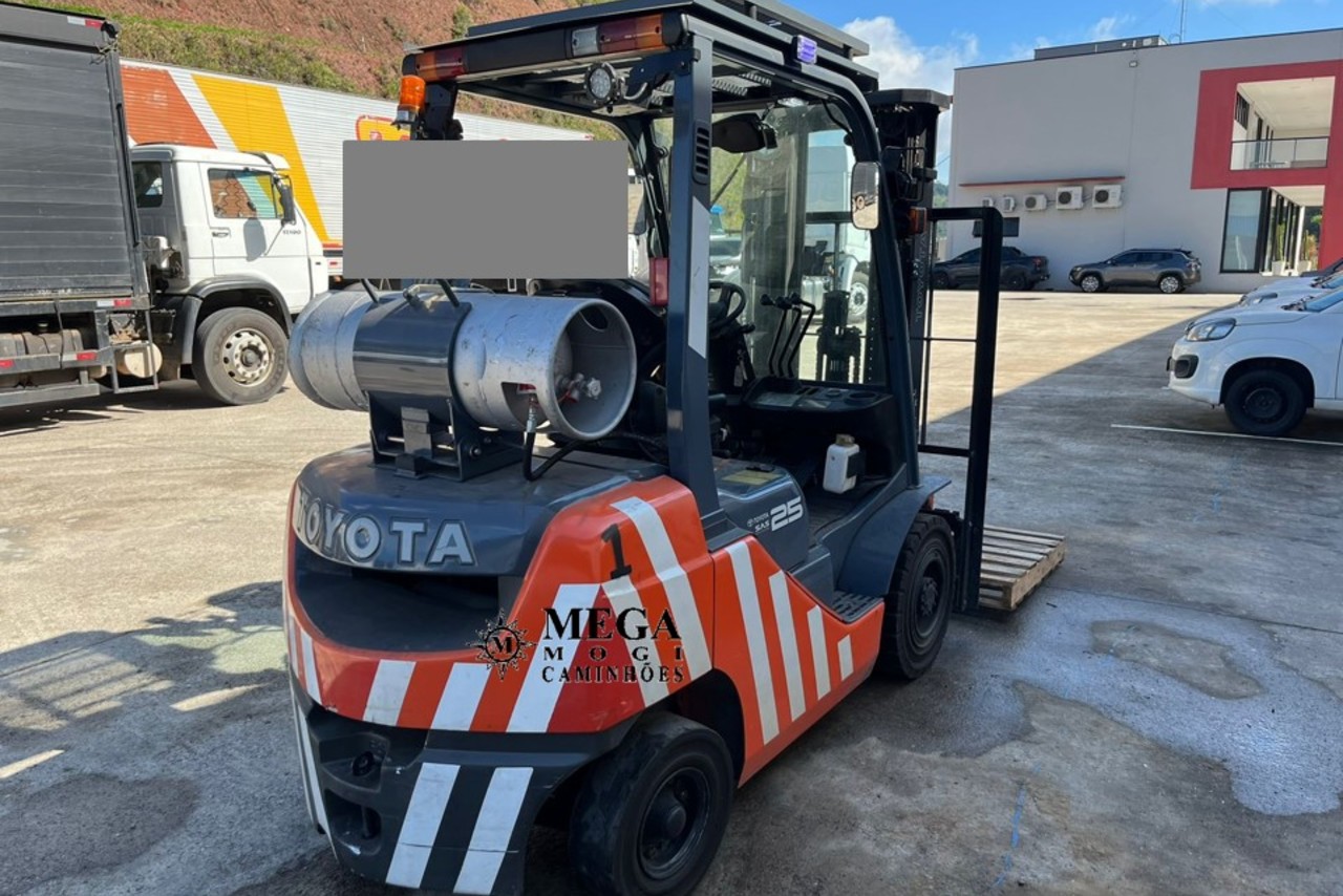 Toyota  FG25 - 17/17 12