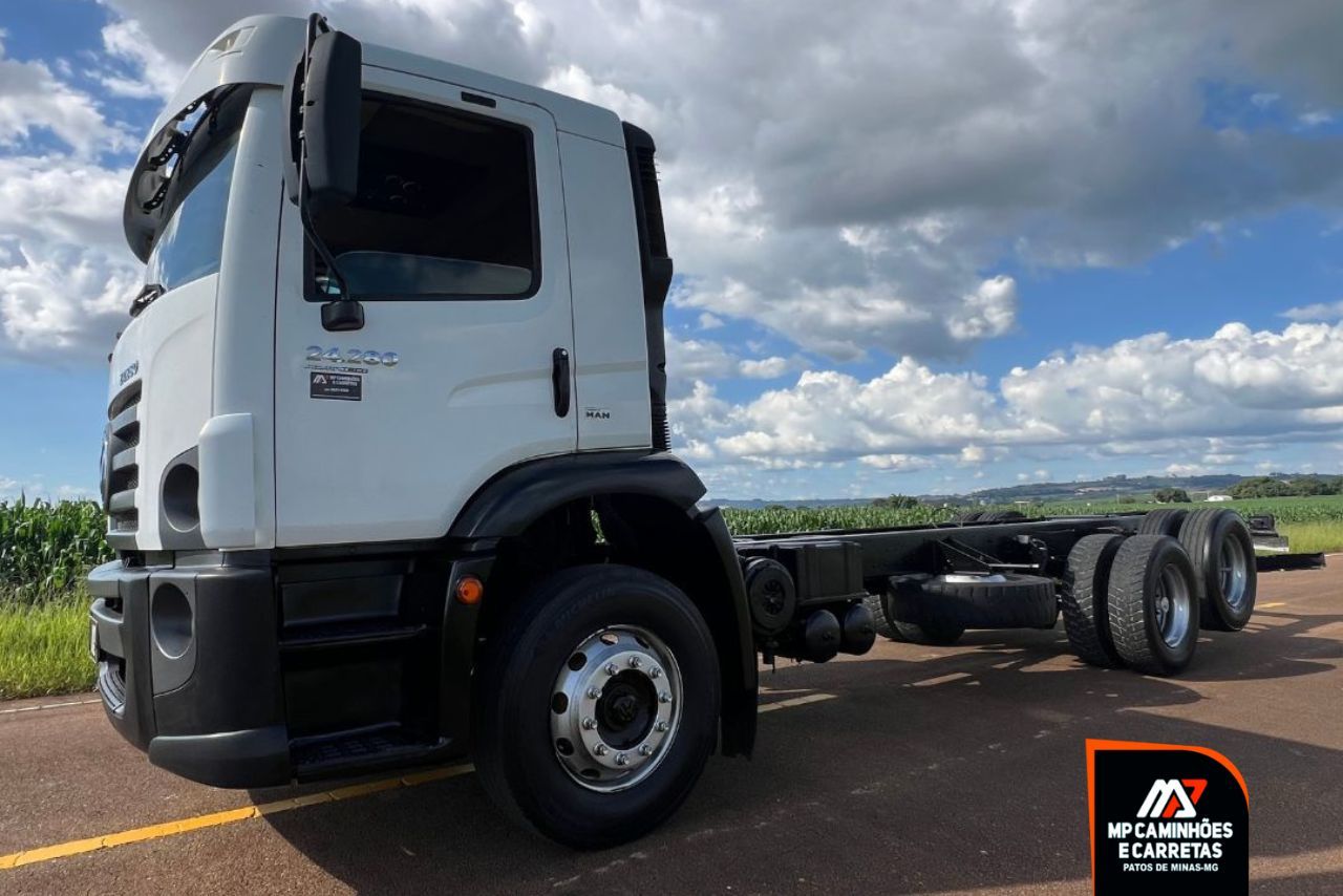 Volkswagen 24-280 E Constellation 6x2 - 12/12 12