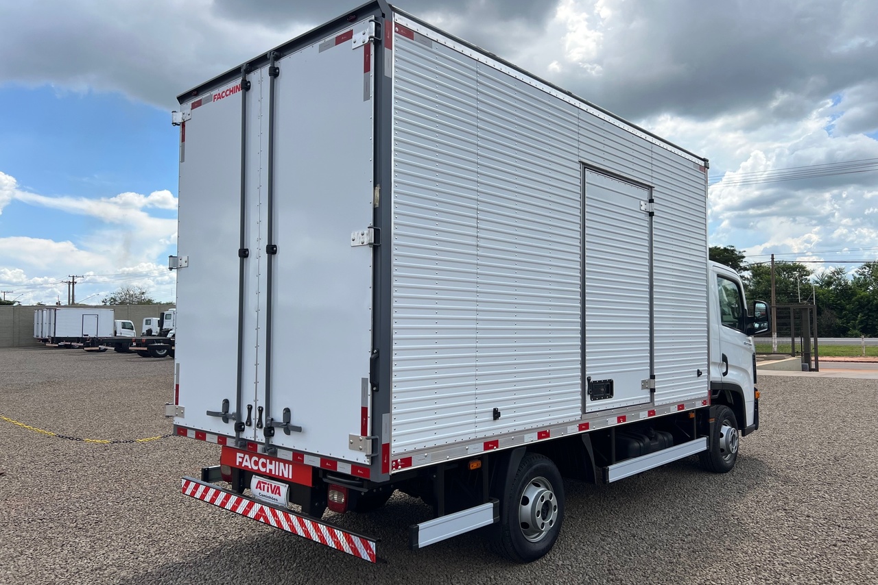 Volkswagen Delivery Express DRC 4X2 - 19/20 5