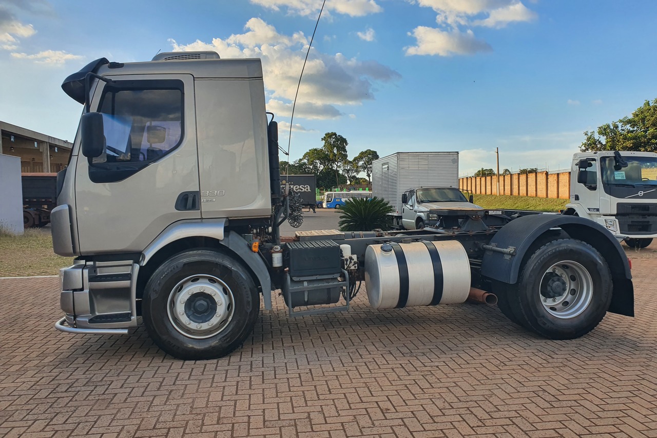 Volvo VM 330 - 14/15 4