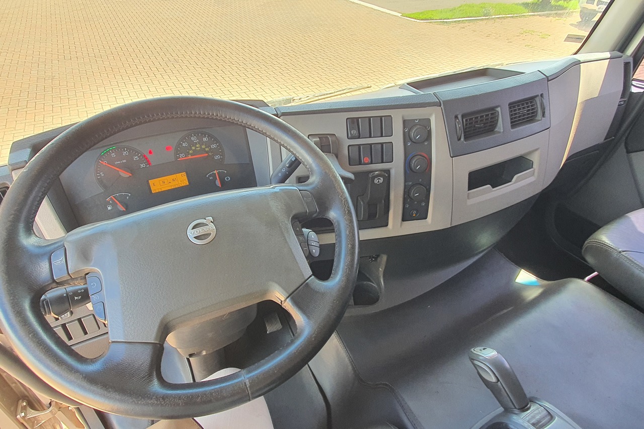 Volvo VM 330 - 14/15 11