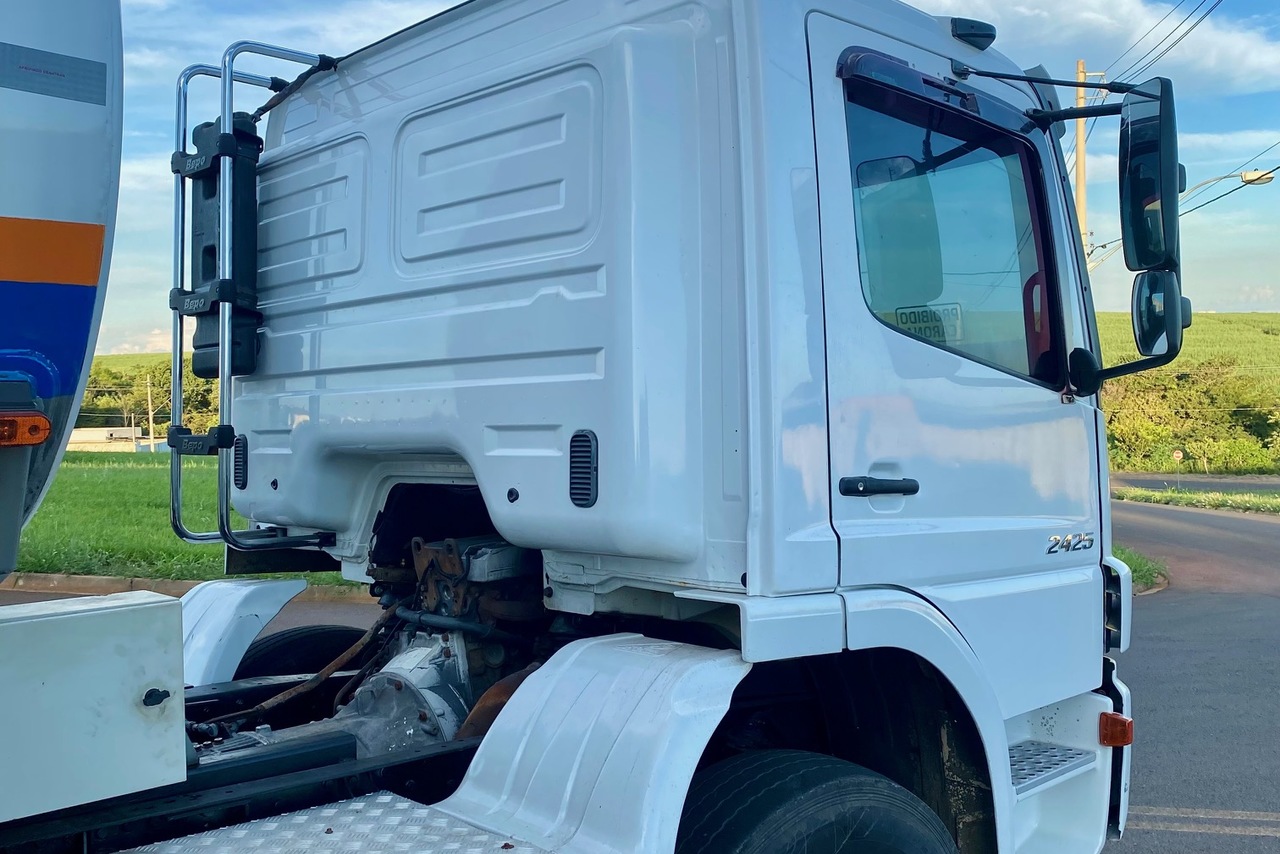Mercedes Benz Atego 2425 - 09/09 6