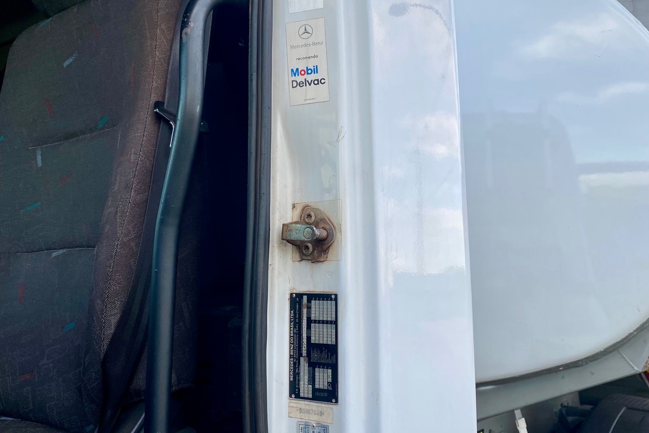 Mercedes Benz Atego 2425 - 09/09 7