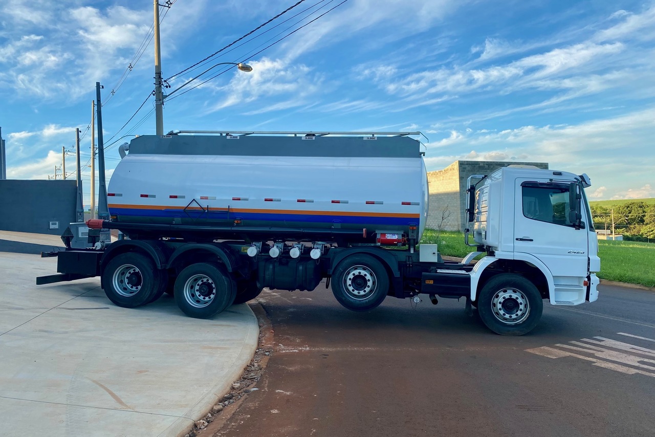 Mercedes Benz Atego 2425 - 09/09 12