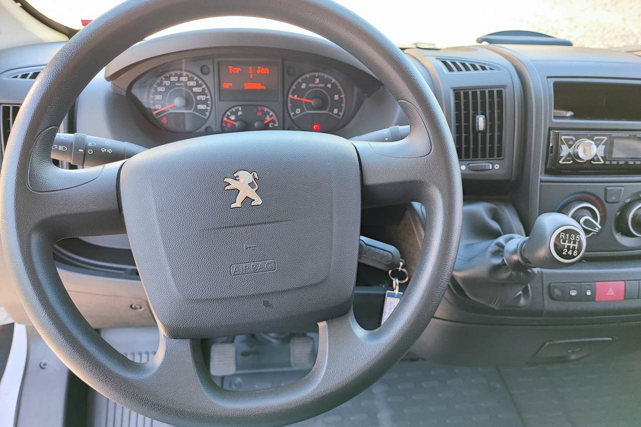 Peugeot Boxer furgão longo - 21/22 8