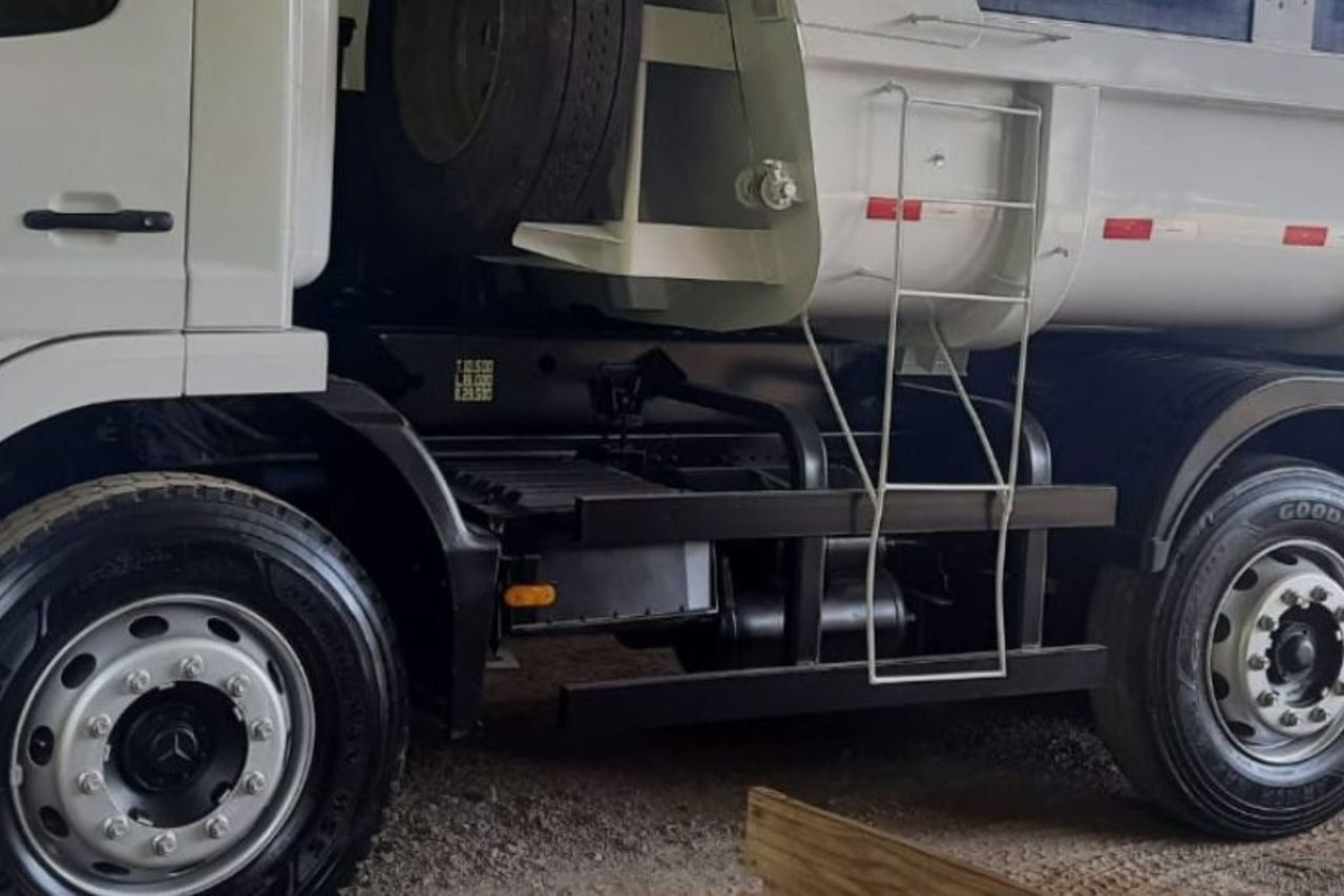 Mercedes Benz Atego 2425 - 11/12 3