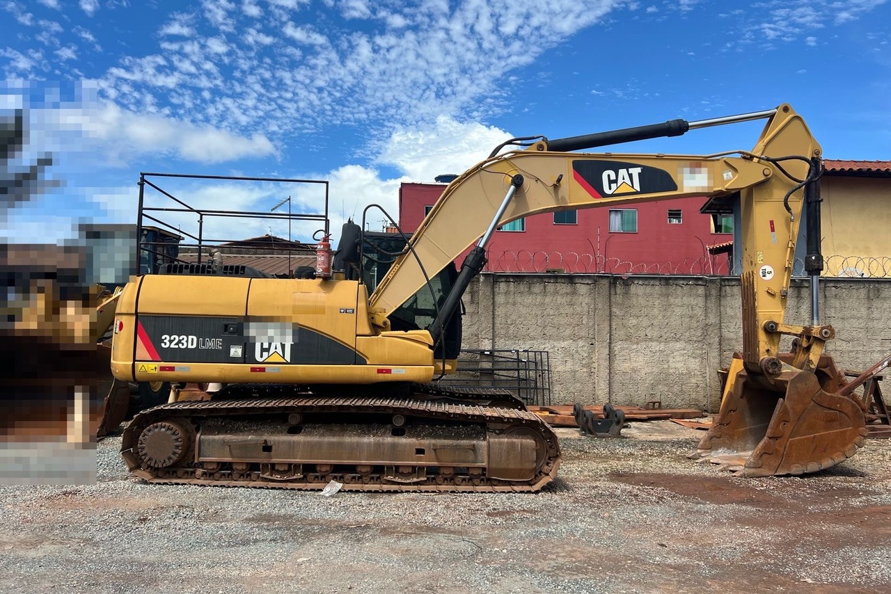 Caterpillar 323D - 13/13 12