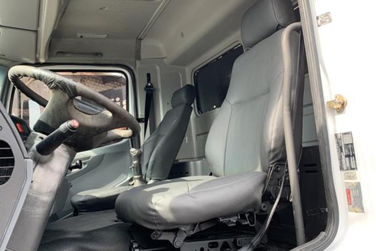 Mercedes Benz Axor 3340 - 07/08 5
