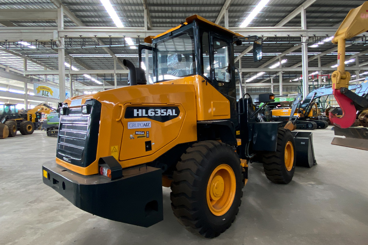 Pa Carregadeira Hyundai HL635AL 2023 em HYUNDAI | Trucadão