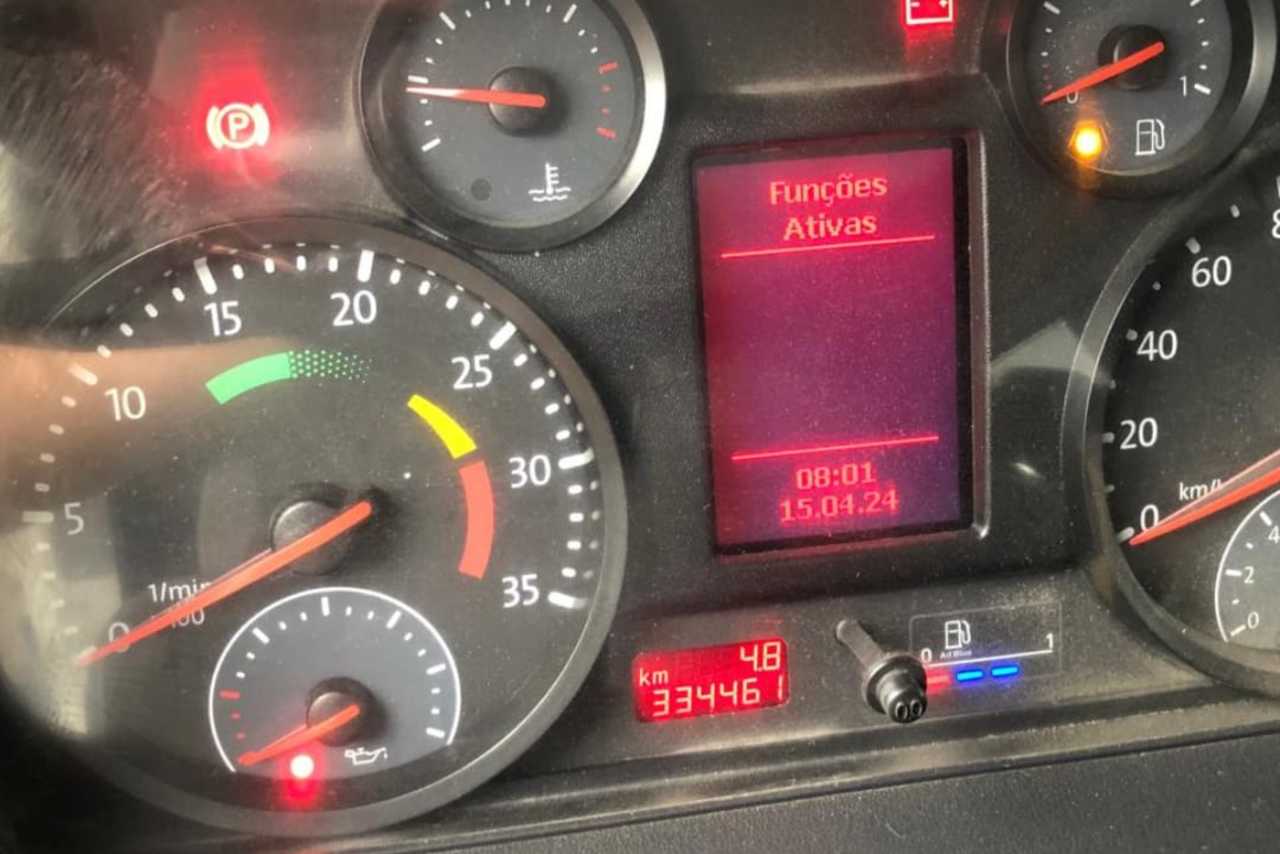 Volkswagen 8 160 - 13/13 4