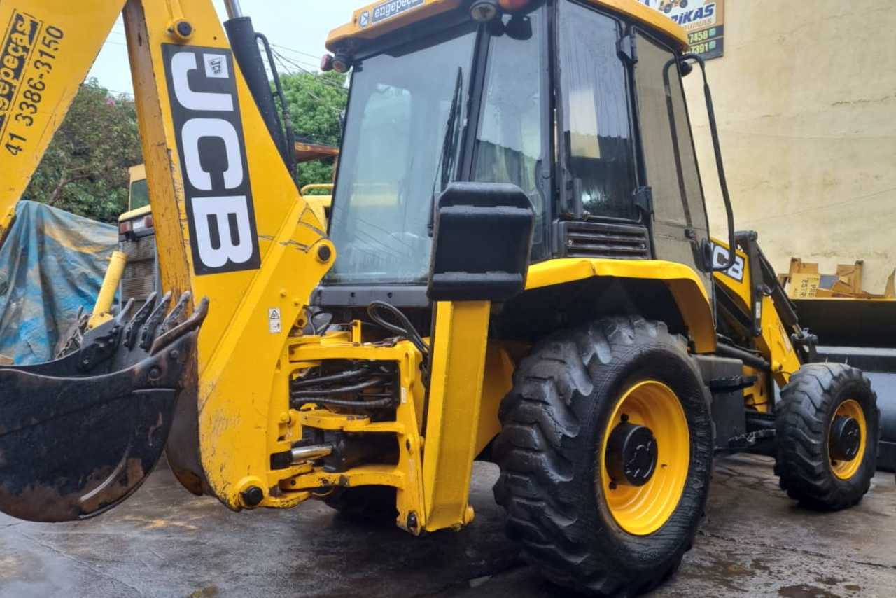 JCB 3C - 17/17 8