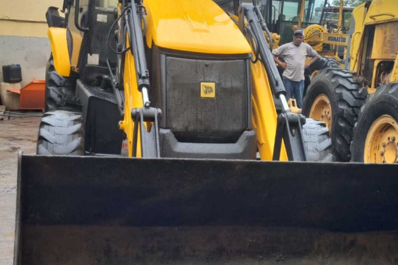 JCB 3C - 17/17 10