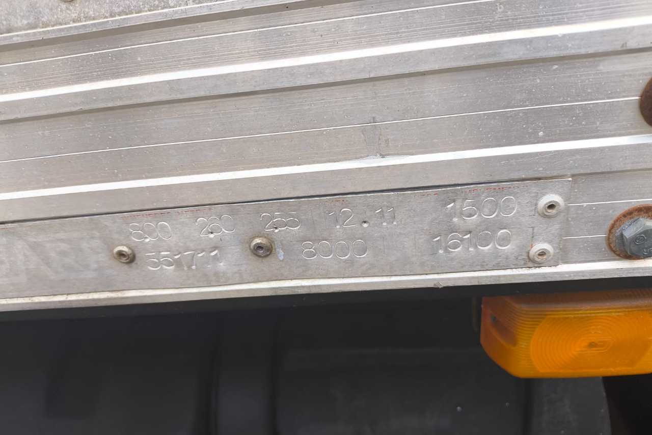 Volvo VM240 - 04/04 2