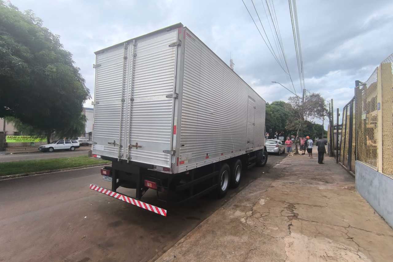 Volvo VM240 - 04/04 3