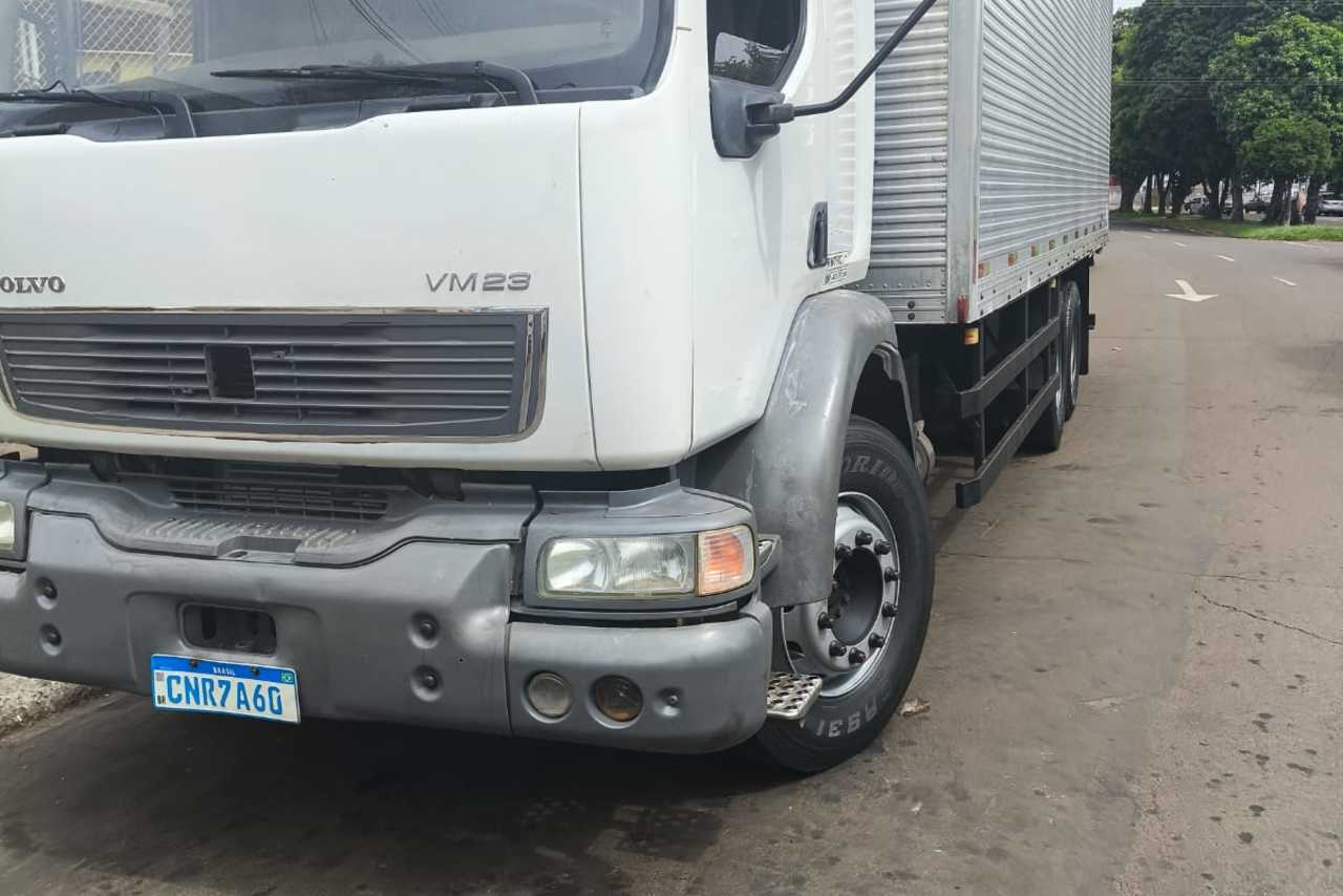 Volvo VM240 - 04/04 5