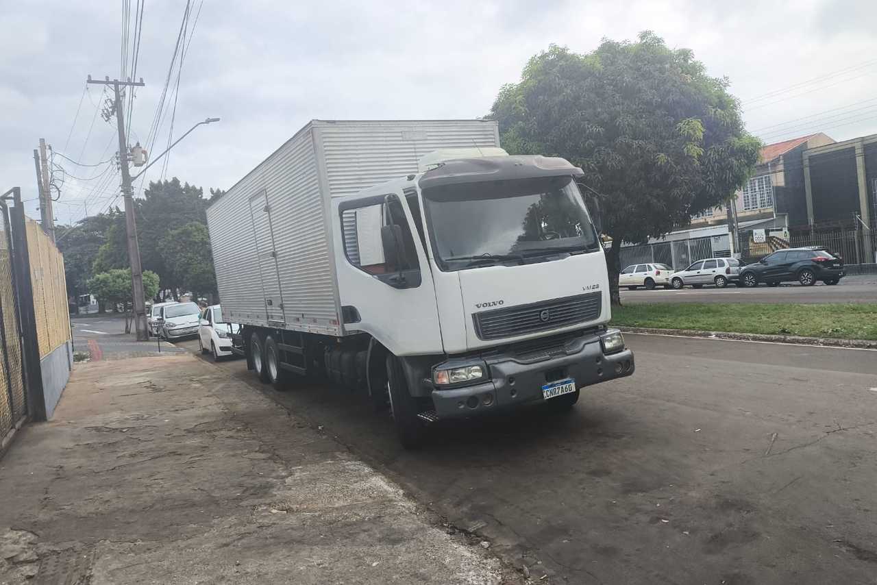 Volvo VM240 - 04/04 6