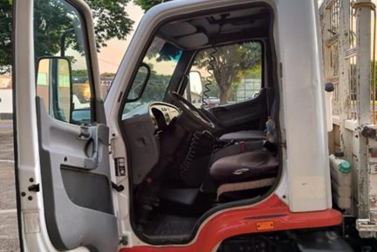 Mercedes Benz Accelo 915 - 10/10 6