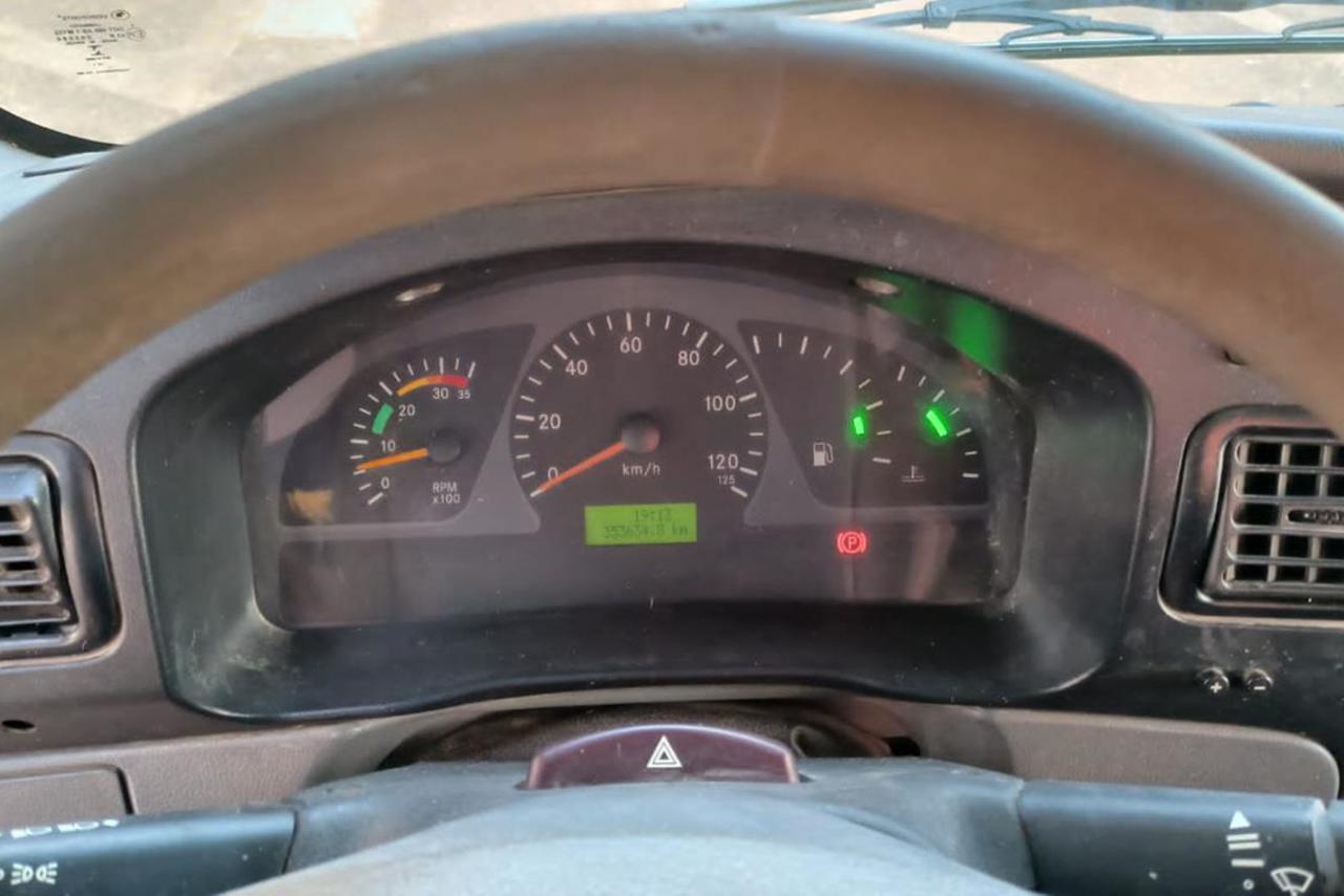 Mercedes Benz Accelo 915 - 10/10 8