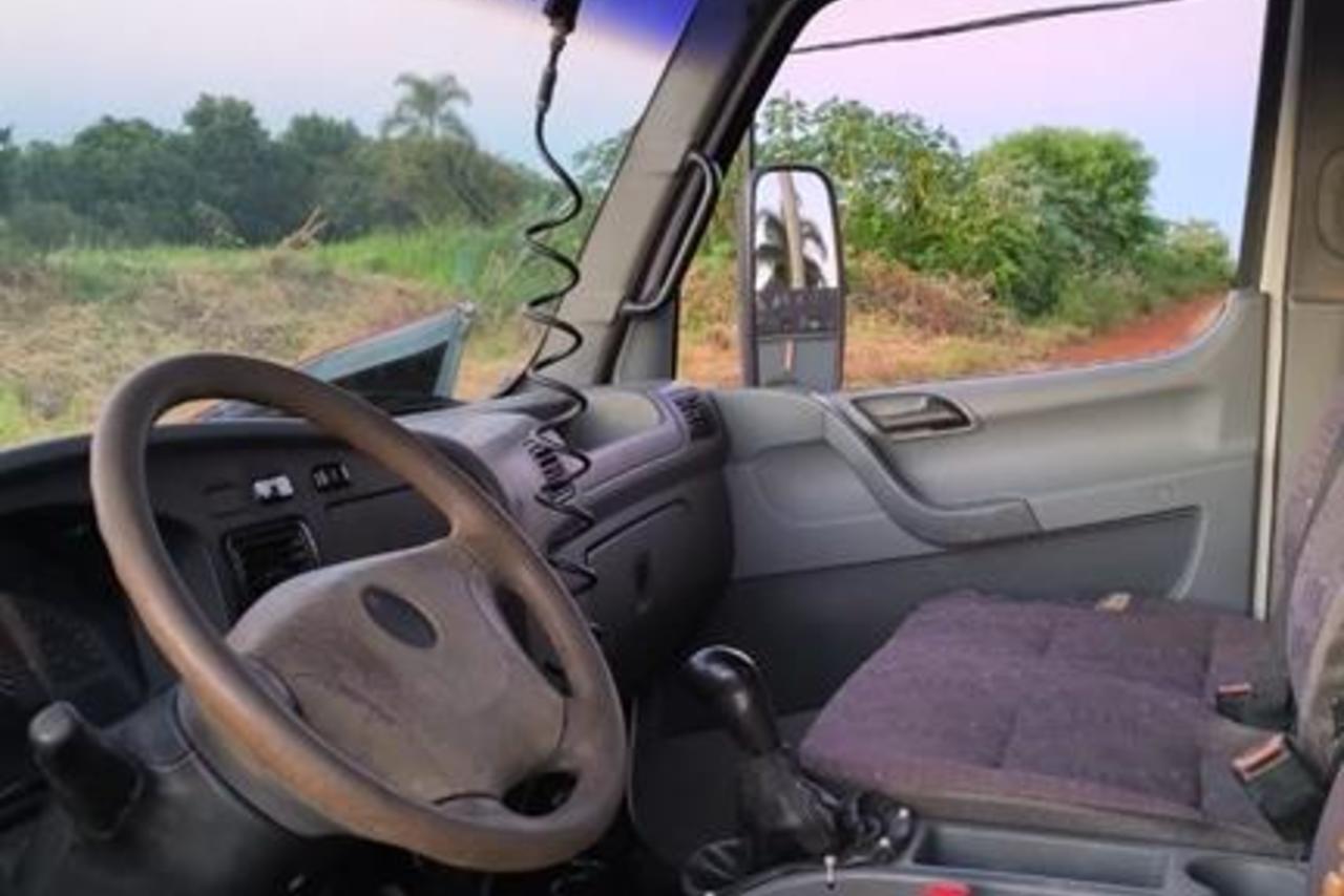 Mercedes Benz Accelo 915 - 09/09 3